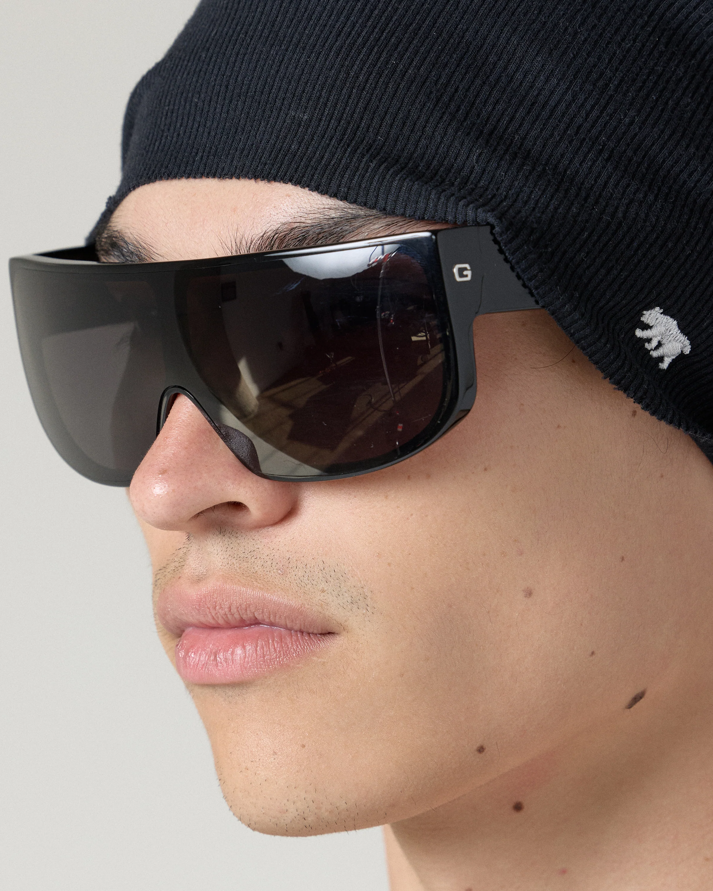 Sunglasses - Black - Image 8